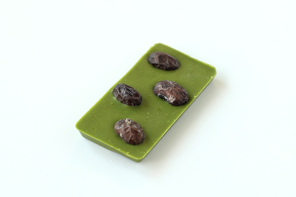 MAKE mumokuteki chocolat マンディアン 黒豆×抹茶チョコ